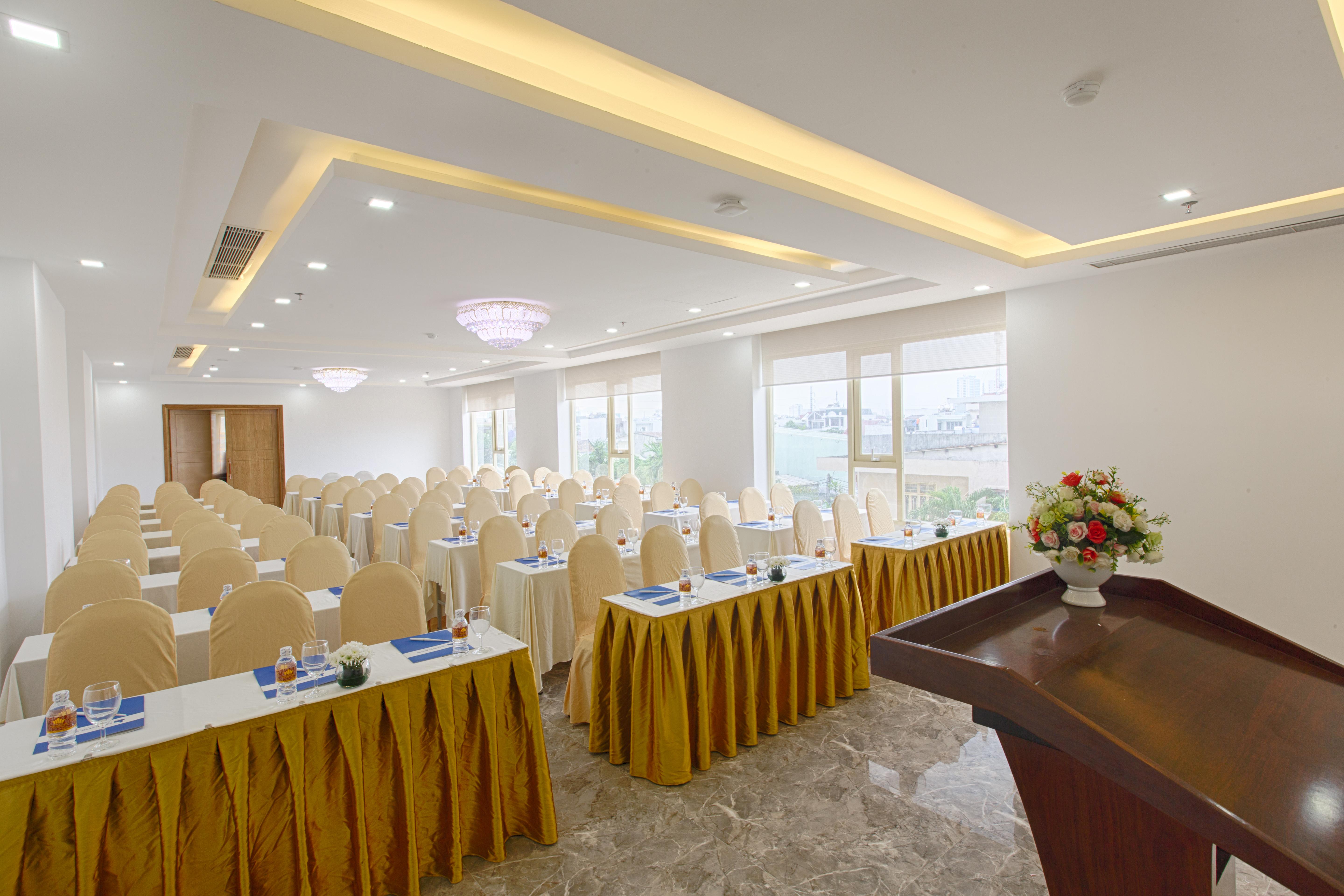 Fivitel King Hotel Da Nang Exterior foto